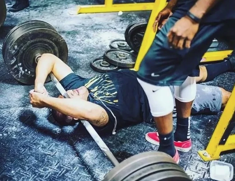 Упал без предтрена Ultimate Nutrition Pre Gold